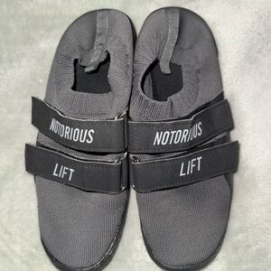 Notorious Lift Sumo Sole Women's Black Athletic Shoes